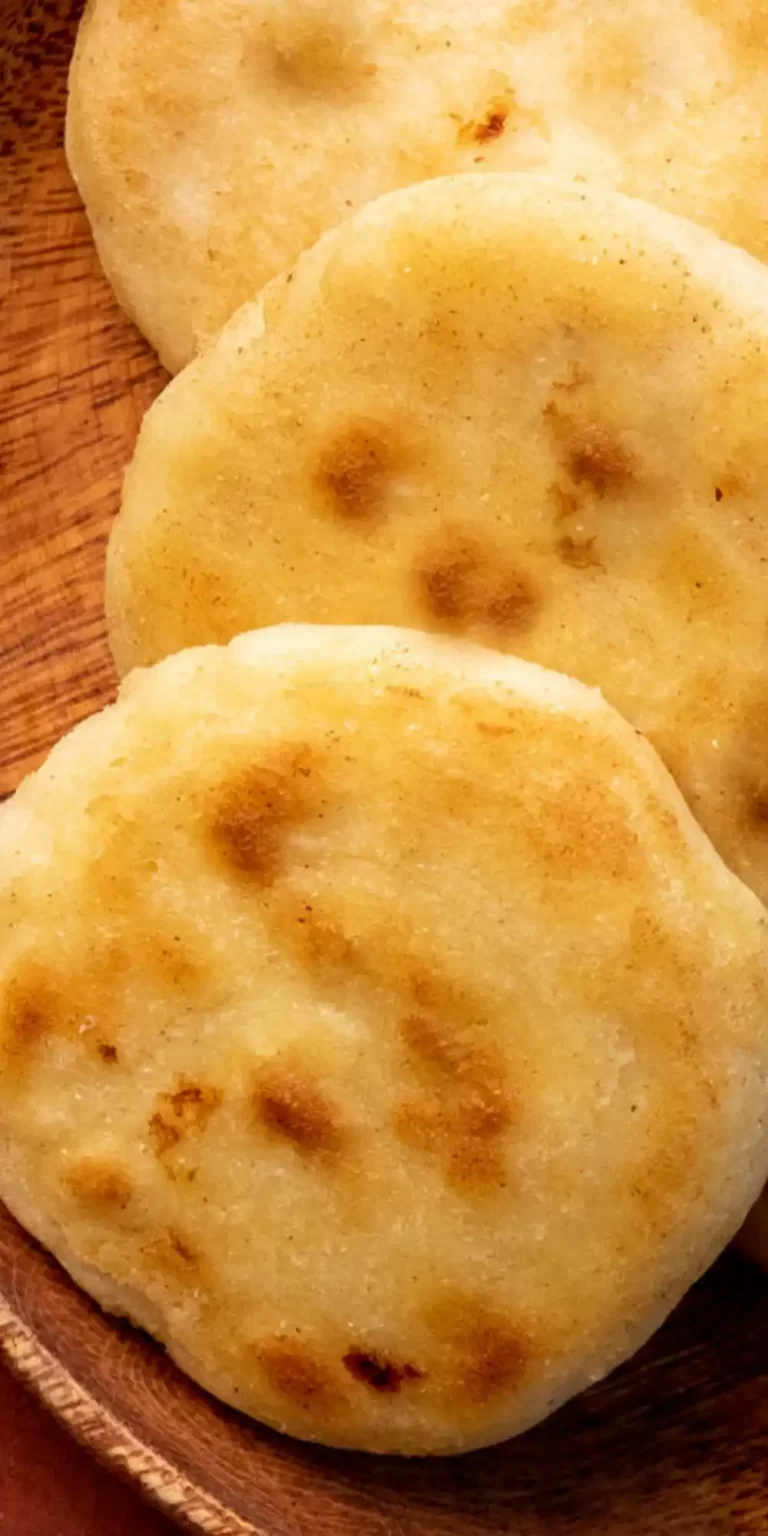 How to Make Arepas con Queso Recipe ?