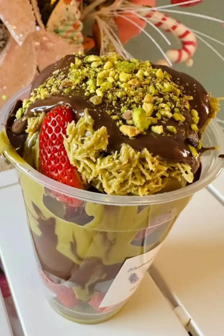 Dubai Chocolate Strawberry Cup